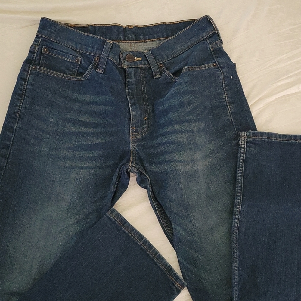 LEVI STRAUSS & COM